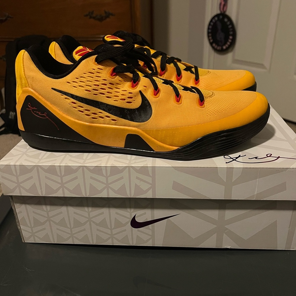 Nike Kobe IX EM “Bruce Lees”